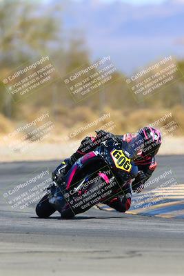 media/Mar-12-2022-SoCal Trackdays (Sat) [[152081554b]]/Turn 2 (1145am)/